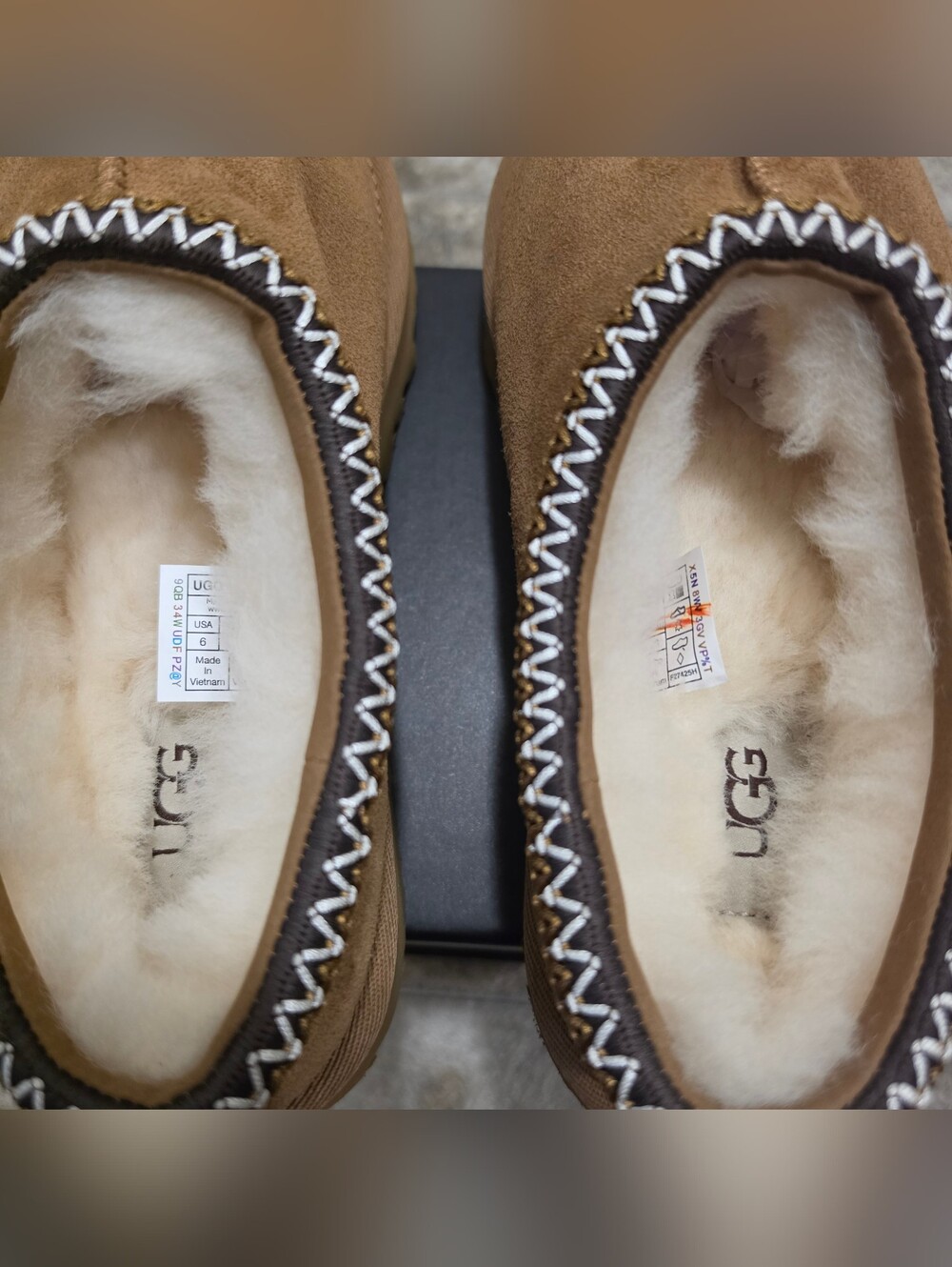 UGG Tasman Slipper / Women's Size 6 - Picture 6 of 7